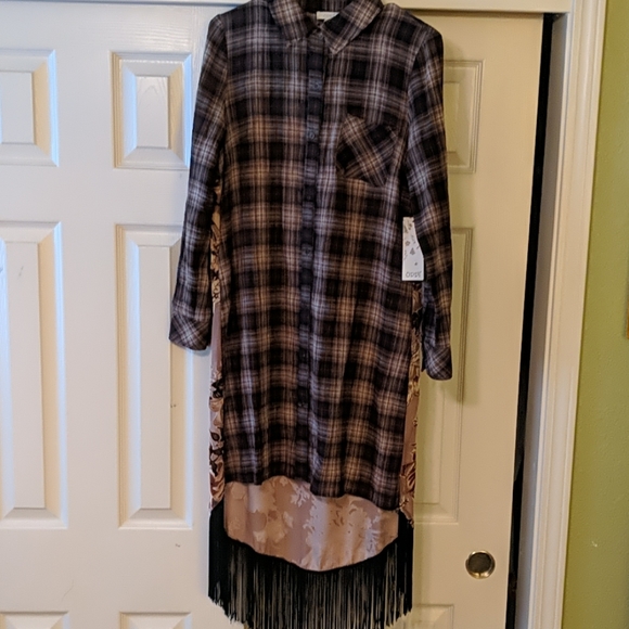 High-Low burn out, plaid shirt. Oddy Brand - Picture 2 of 5